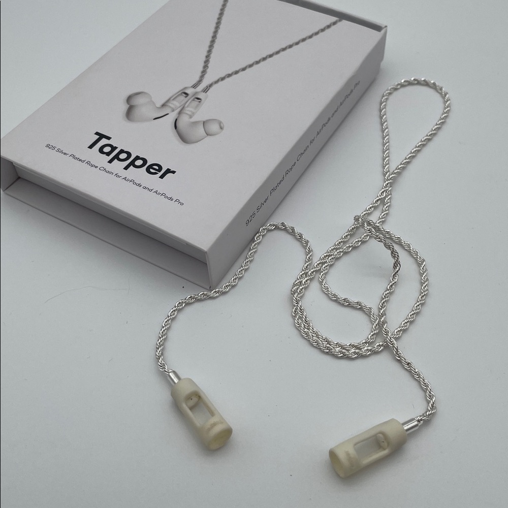 Tapper Silver Plated Rope Chain for AirPods - Picture 4 of 5